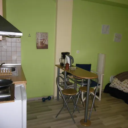 아파트 Homy Cozy Towards The Centre 테살로니키
